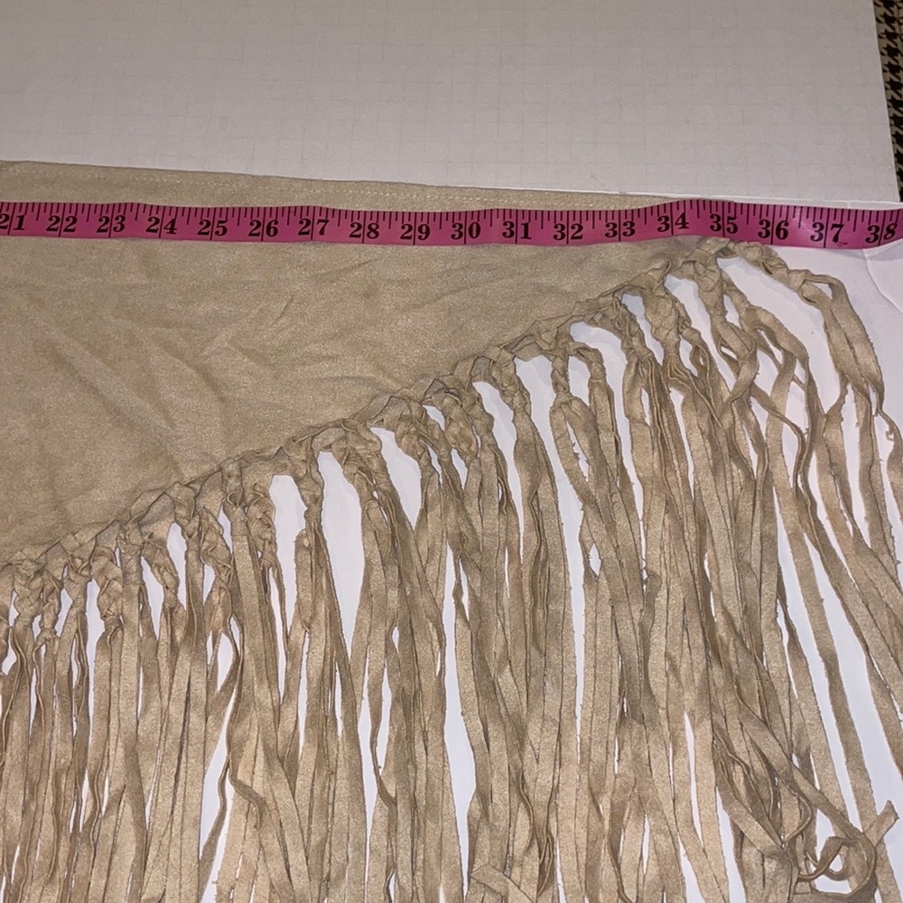 BOHO FRANCESCA’S SHAWL PONCHO WRAP WHITE BEIGE NWT - Picture 10 of 15